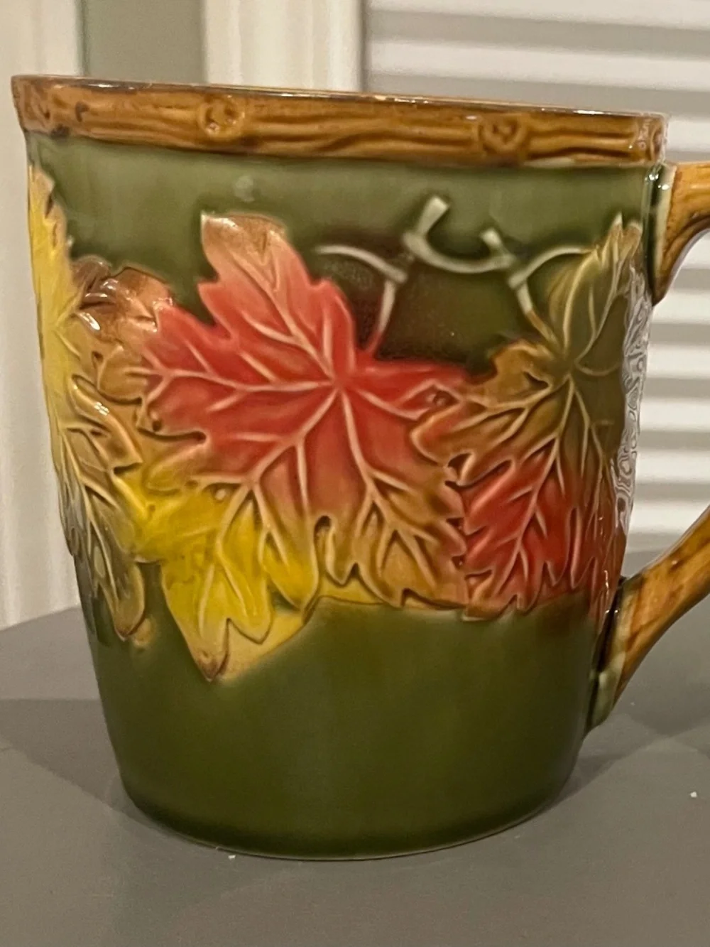 Pier 1 Imports Fall Autumn Leaf Stoneware Coffee Mugs Embossed Oak Set